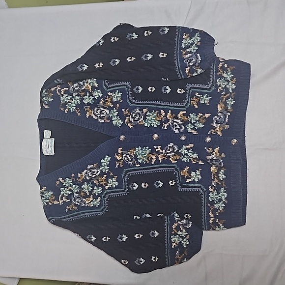 Vintage  Croft & Barrow Women's Cardigan Sweater sz 22W Navy with  floral design - Picture 1 of 10